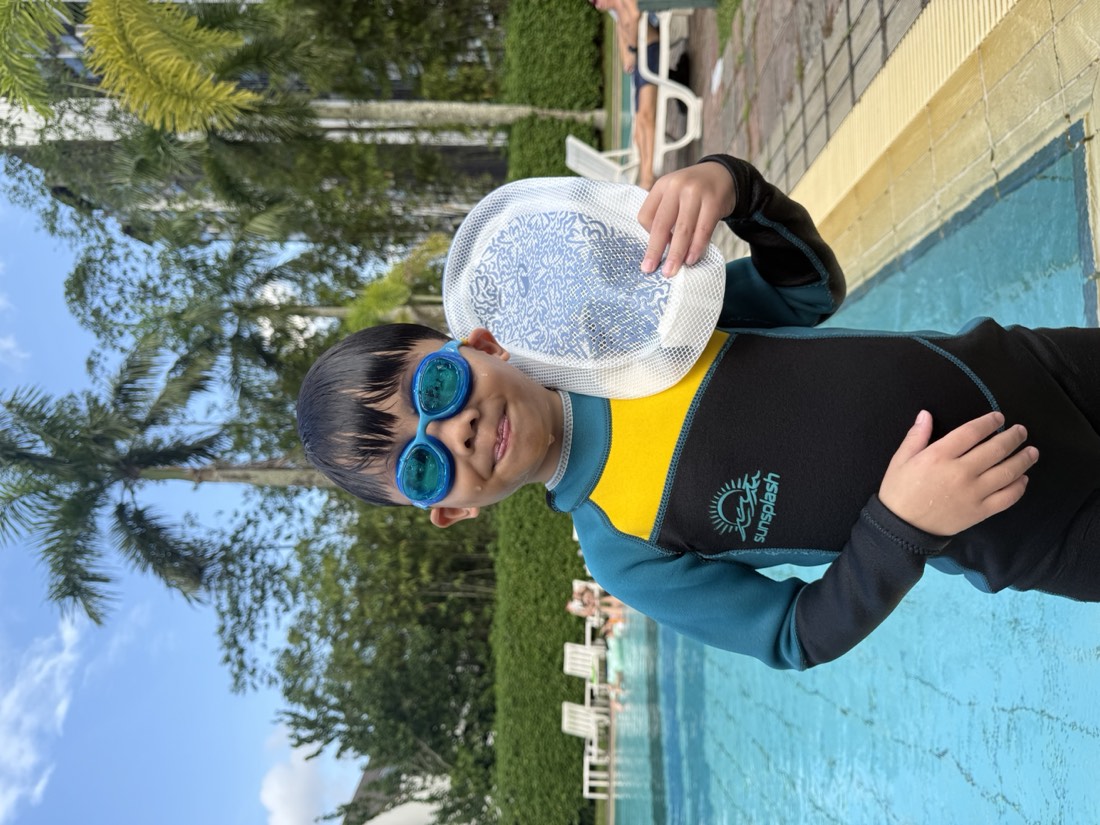 02H student gaining swimming endurance in Singapore